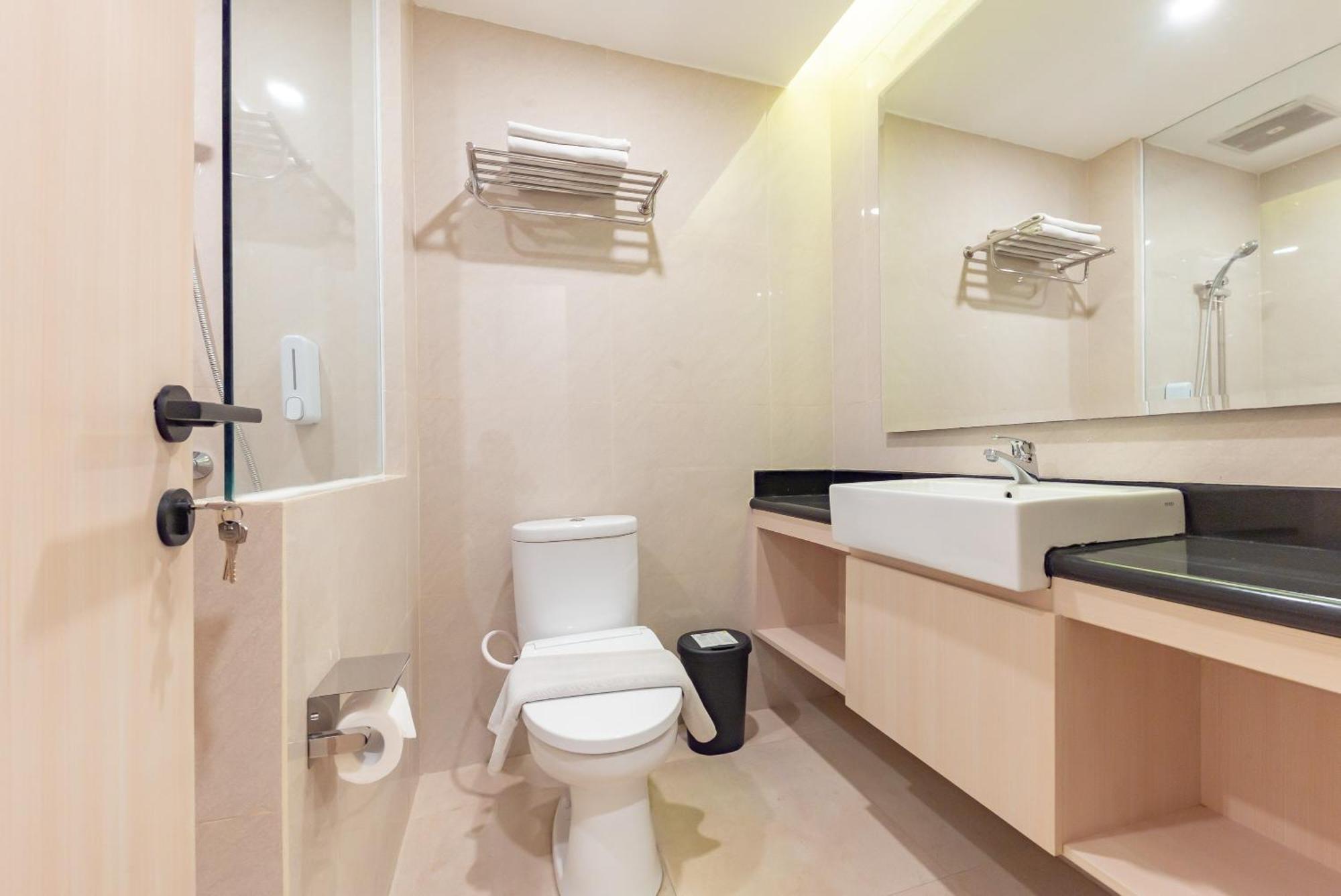 Reddoorz Premium Near Paris Van Java Mall Bandung Ngoại thất bức ảnh